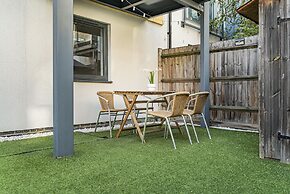 King's Cross Apartment with Terrace