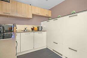 King's Cross Apartment with Terrace