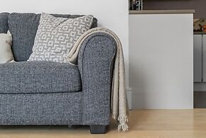 King's Cross Apartment with Terrace