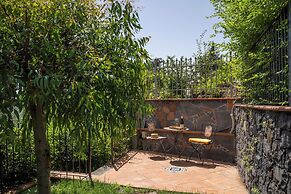 Etna Sunshine Rent Rooms