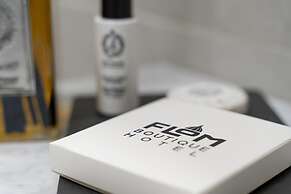Flom Boutique Hotel