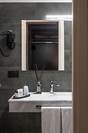Flom Boutique Hotel