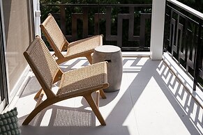 Glyfada Unique Residence