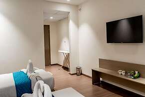 Casa Hotels and Suites Gachibowli