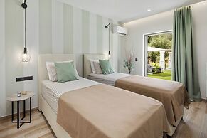 Villa Tolena by Marilena Pagkrati