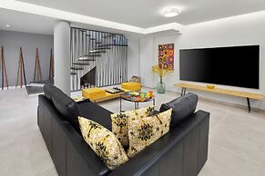 Villa Tolena by Marilena Pagkrati