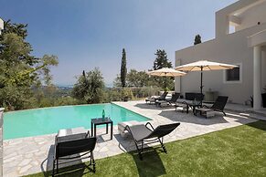 Villa Tolena by Marilena Pagkrati