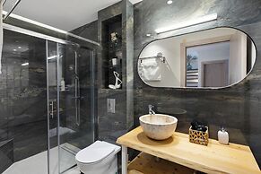 Villa Tolena by Marilena Pagkrati