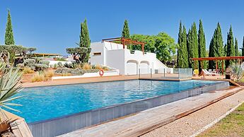 THE Villa in Vilamoura