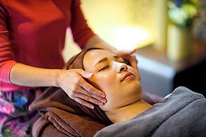 Kanazawa YuOnsen Hyakurakusou