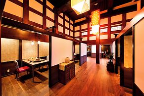 Kanazawa YuOnsen Hyakurakusou