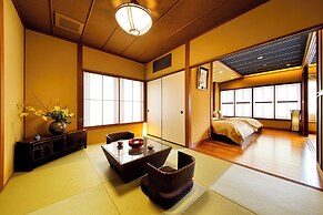 Kanazawa YuOnsen Hyakurakusou