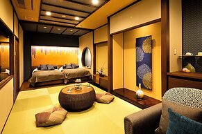 Kanazawa YuOnsen Hyakurakusou