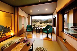 Kanazawa YuOnsen Hyakurakusou