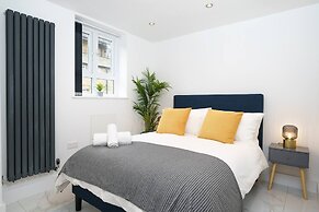 Boutique Flat Near O2 & Excel
