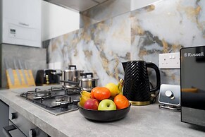 Boutique Flat Near O2 & Excel