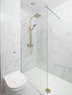 Boutique Flat Near O2 & Excel