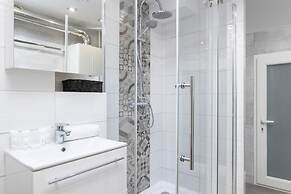 Apartment Moniuszki Cracow by Renters