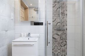 Apartment Moniuszki Cracow by Renters