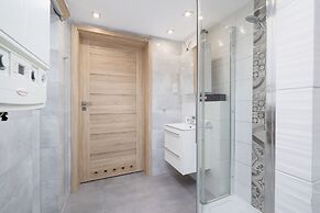 Apartment Moniuszki Cracow by Renters