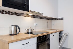 Apartment Moniuszki Cracow by Renters