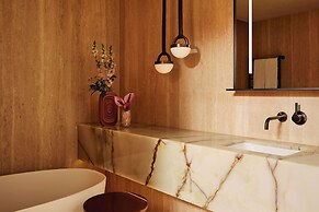 The Emory, Maybourne