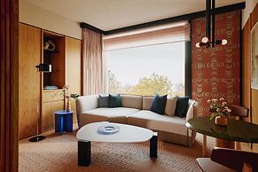 The Emory, Maybourne