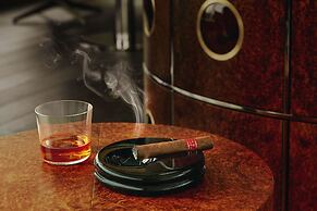 The Emory, Maybourne