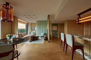 The Emory, Maybourne