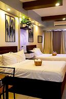 Deluxe Family Room in Tagaytay With Taal Lake View