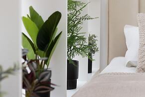 Nature & Bright Apartment by Renters