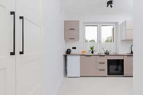 Nature & Bright Apartment by Renters