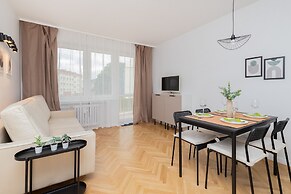 Nature & Bright Apartment by Renters