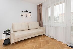 Nature & Bright Apartment by Renters