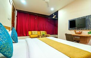 HOTEL THE GRAND TARA