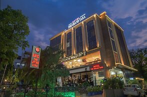 HOTEL THE GRAND TARA