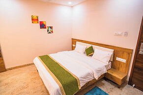 HOTEL THE GRAND TARA