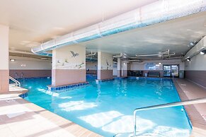 Phoenix Vii 71016 2 Bedroom Condo