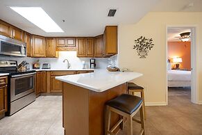 Phoenix Vii 71016 2 Bedroom Condo