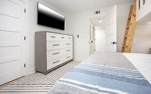 Phoenix Vi 6601 3 Bedroom Condo