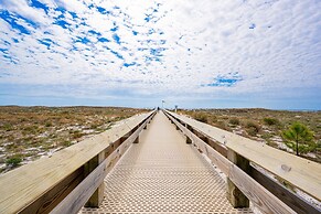 Phoenix Vi 61405 3 Bedroom Condo