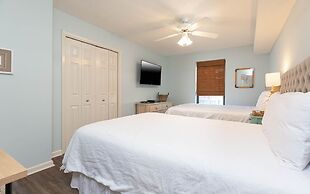 Phoenix East 201 3 Bedroom Condo