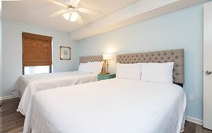 Phoenix East 201 3 Bedroom Condo