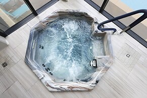 Phoenix Ii 2078 3 Bedroom Condo