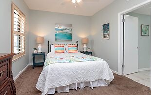 Phoenix Viii 8506 3 Bedroom Condo