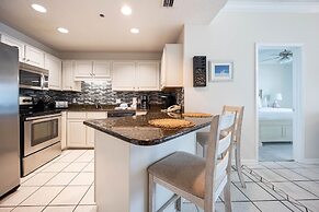 Phoenix Vii 71504 2 Bedroom Condo