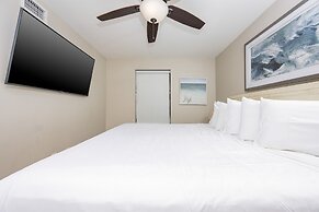 Phoenix Vii 7508 3 Bedroom Condo