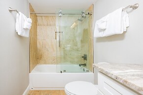 Phoenix Vii 7508 3 Bedroom Condo