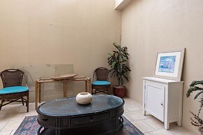 Phoenix East 001 3 Bedroom Condo