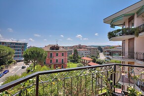Modern Apartment in Arona